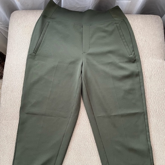 Athleta Pants - Women’s Athleta Olive Green Pants
